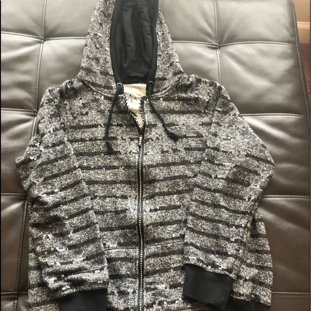 Women’s zip up jacket
